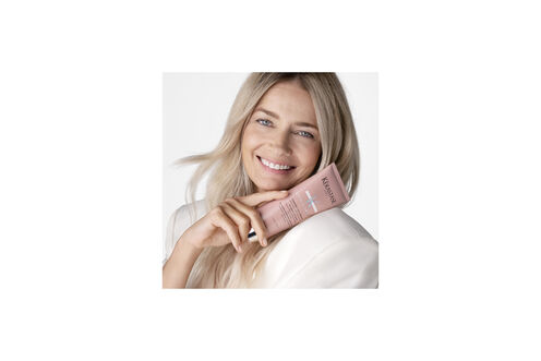Kerastase Chroma absolu Fondanr cica model